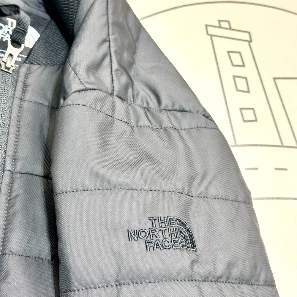 The North Face Boys' Black Jacket - Picture 3 of 10